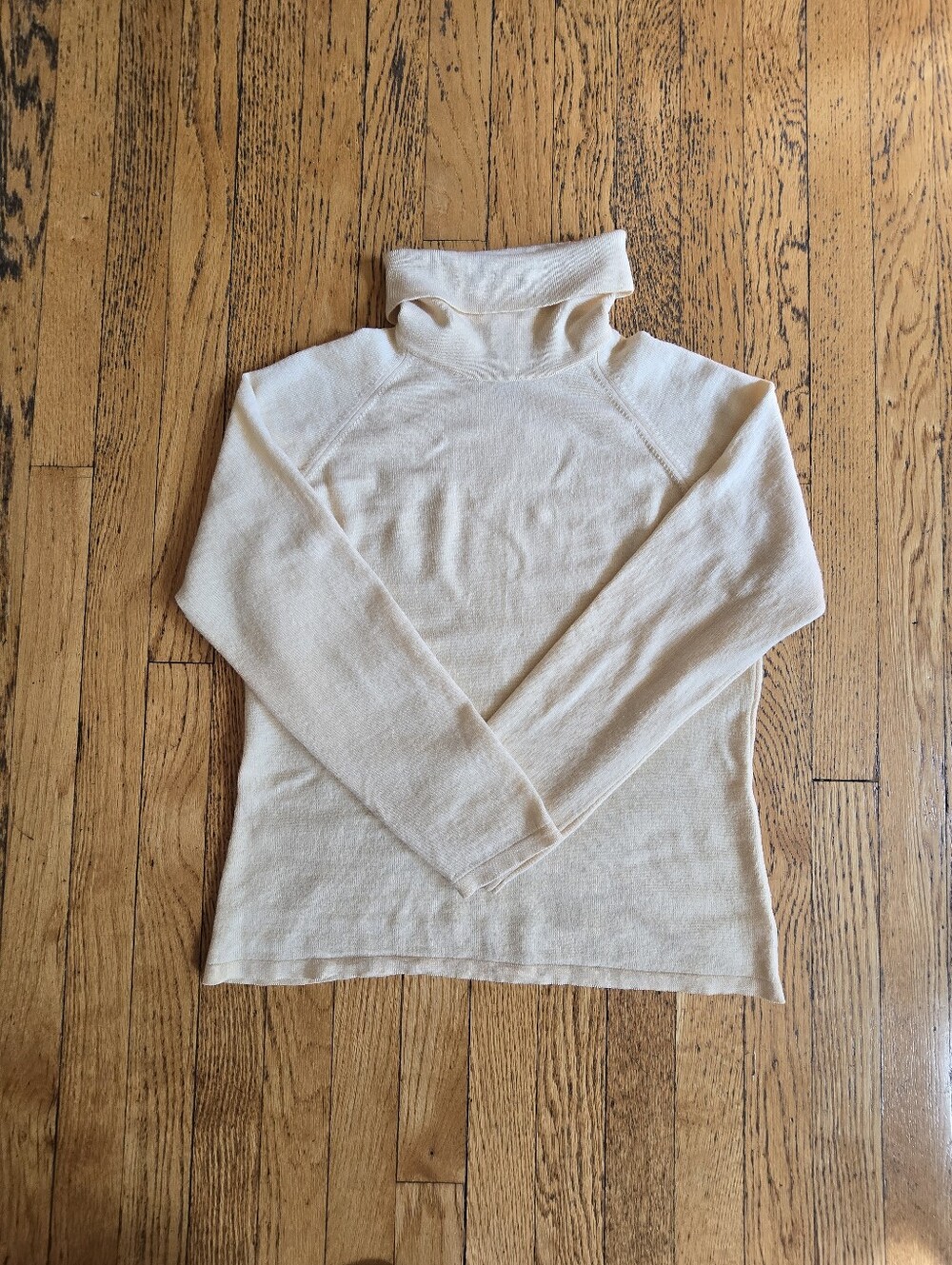 Italian Merino Wool Lightweight Turtleneck Sweater, Nordstrom Size Medium - Picture 7 of 11